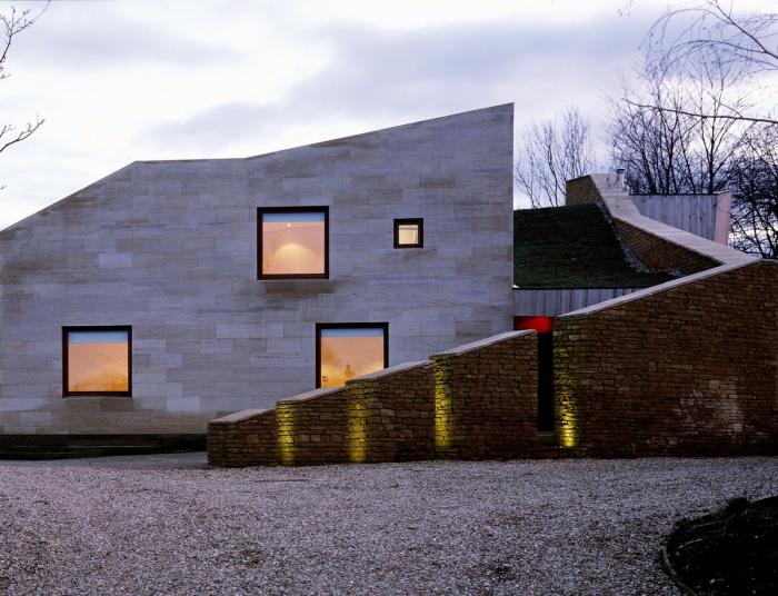 BIM建筑|乡村风景里的双人舞:英国景天草住宅 / Featherstone Young BIM建筑|乡村风景里的双人舞:英国景天草住宅 / Featherstone Young