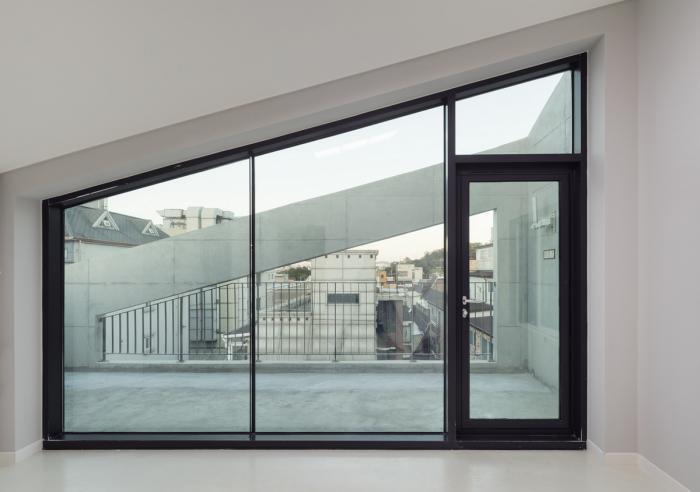 BIM建筑|虚与实的统一:韩国混凝土架空公寓 / Atelier Jun BIM建筑|虚与实的统一:韩国混凝土架空公寓 / Atelier Jun