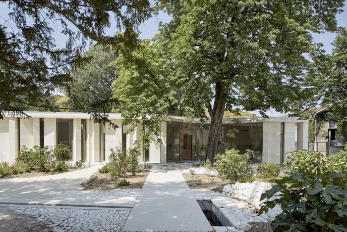 BIM建筑|柔软起伏的白色波浪:德拉斯兄弟酒庄 BIM建筑|柔软起伏的白色波浪:德拉斯兄弟酒庄