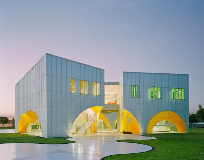 BIM建筑|宛如晶莹透明的水晶:墨西哥雀巢集团创新实验室/Rojkind Arquitectos BIM建筑|宛如晶莹透明的水晶:墨西哥雀巢集团创新实验室/Rojkind Arquitectos