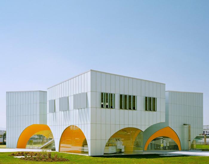 BIM建筑|宛如晶莹透明的水晶:墨西哥雀巢集团创新实验室/Rojkind Arquitectos BIM建筑|宛如晶莹透明的水晶:墨西哥雀巢集团创新实验室/Rojkind Arquitectos