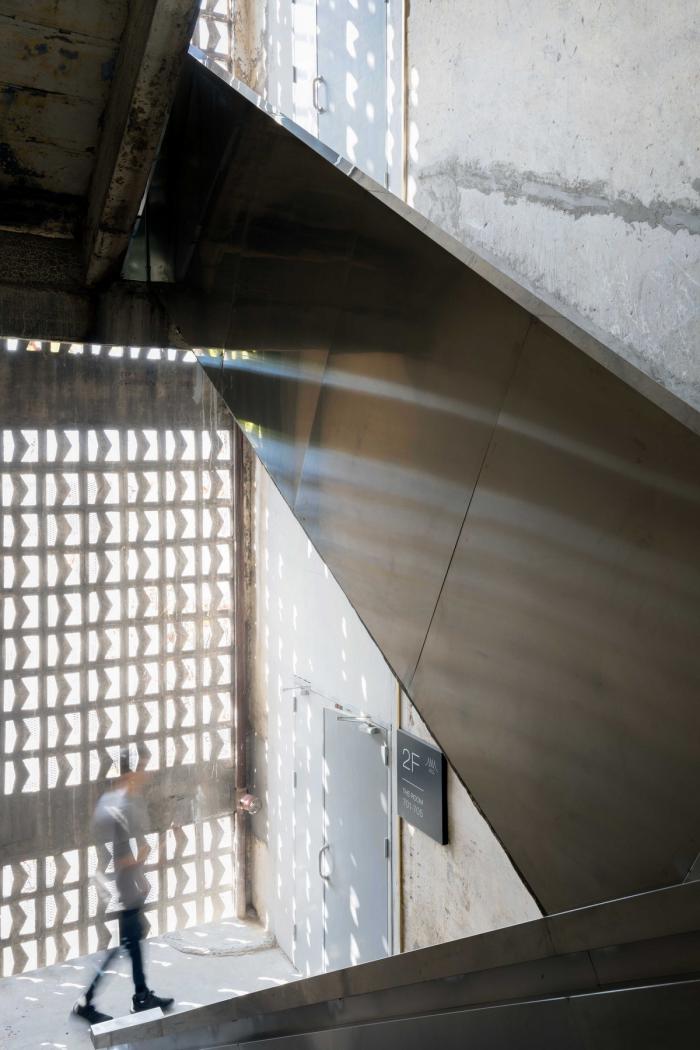 BIM建筑|嫁衣的裙摆——重庆印制一厂山鬼精品酒店改造 / 寻常设计 BIM建筑|嫁衣的裙摆——重庆印制一厂山鬼精品酒店改造 / 寻常设计