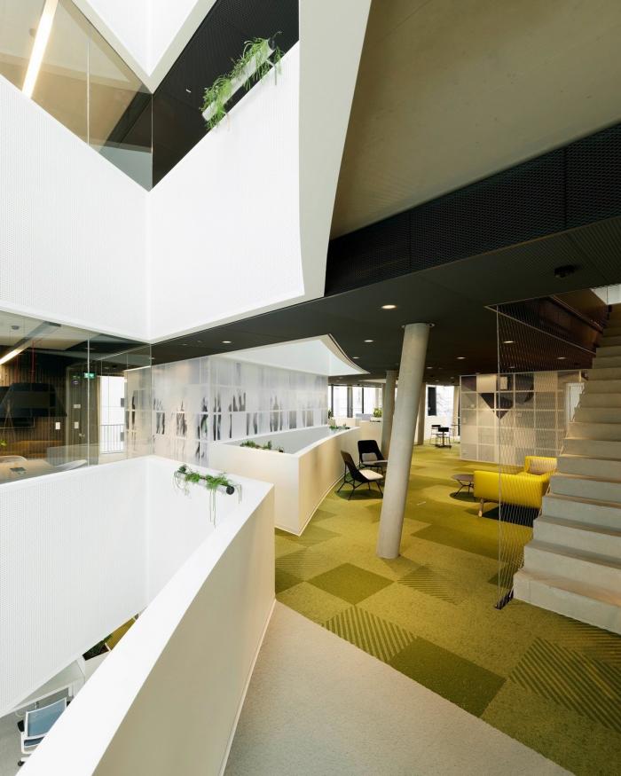 BIM建筑|外方内圆,半遮半掩的透明光影——C&P 公司总部 BIM建筑|外方内圆,半遮半掩的透明光影——C&P 公司总部