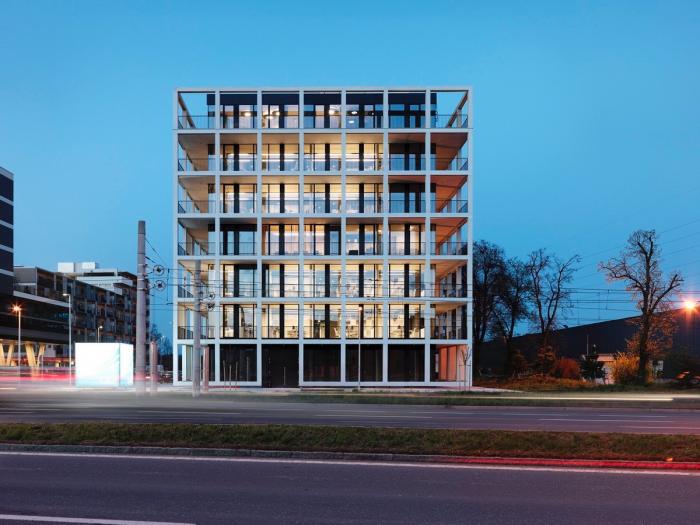 BIM建筑|外方内圆,半遮半掩的透明光影——C&P 公司总部 BIM建筑|外方内圆,半遮半掩的透明光影——C&P 公司总部