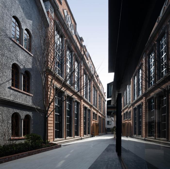 BIM建筑|光影舞动,野蛮生长——FOR天物空间 / 本哲建筑 BIM建筑|光影舞动,野蛮生长——FOR天物空间 / 本哲建筑