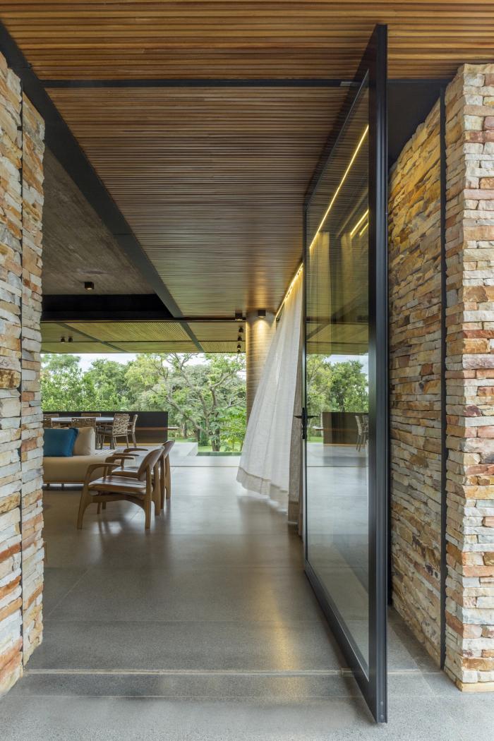 BIM建筑|依阶层创造,水平嵌套的空间:巴西“电影”住宅 BIM建筑|依阶层创造,水平嵌套的空间:巴西“电影”住宅