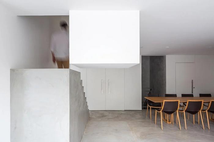 BIM建筑|自具结构形式美感的混凝土“网格”住宅 BIM建筑|自具结构形式美感的混凝土“网格”住宅