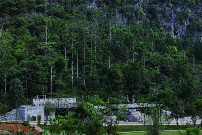 BIM建筑|匍匐于山脚下的巨石:楼纳露营服务中心 / 李兴钢工作室 BIM建筑|匍匐于山脚下的巨石:楼纳露营服务中心 / 李兴钢工作室