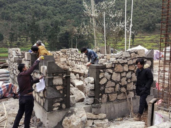 BIM建筑|匍匐于山脚下的巨石:楼纳露营服务中心 / 李兴钢工作室 BIM建筑|匍匐于山脚下的巨石:楼纳露营服务中心 / 李兴钢工作室