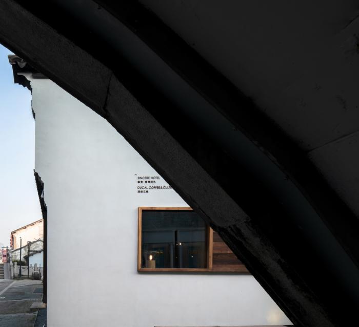 BIM建筑|江南老街与咖啡文化的碰撞:d-u 渡咖文集 / 本哲建筑 BIM建筑|江南老街与咖啡文化的碰撞:d-u 渡咖文集 / 本哲建筑