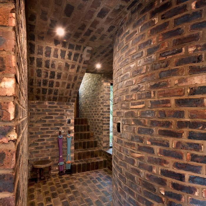 BIM建筑|清幽简居,消隐于森林:南非狭长之宅 BIM建筑|清幽简居,消隐于森林:南非狭长之宅