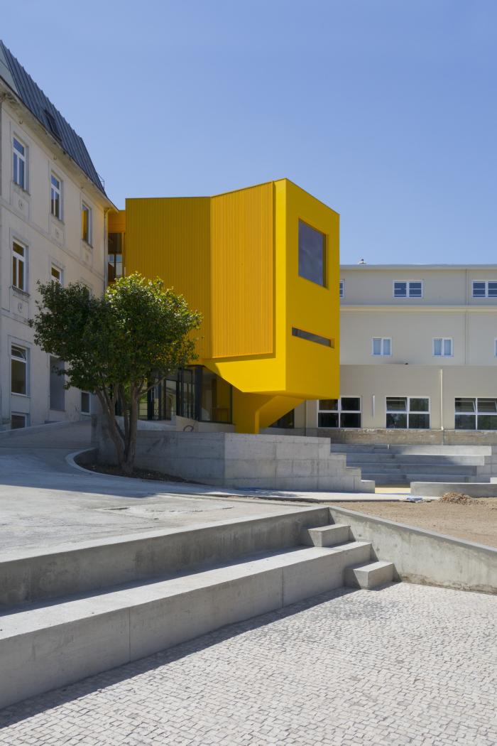 BIM建筑|单调色中的一道亮丽风景:ARTAVE/CCM 音乐学院加建 BIM建筑|单调色中的一道亮丽风景:ARTAVE/CCM 音乐学院加建