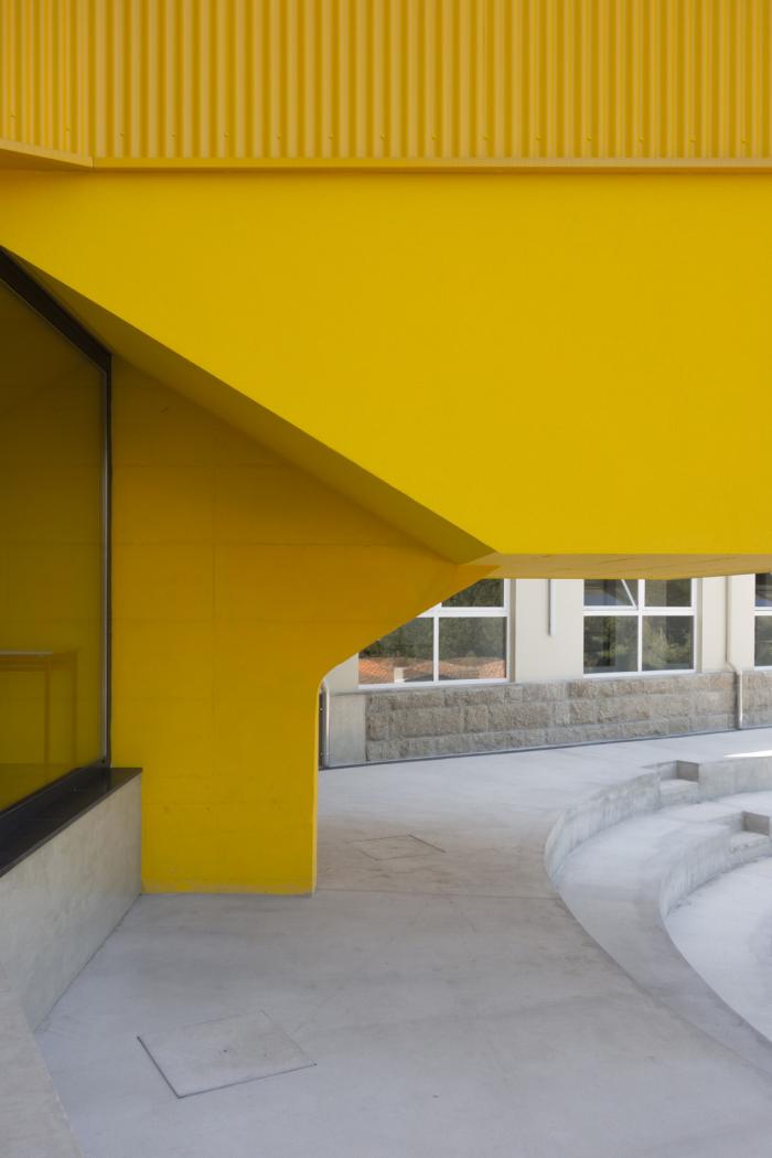 BIM建筑|单调色中的一道亮丽风景:ARTAVE/CCM 音乐学院加建 BIM建筑|单调色中的一道亮丽风景:ARTAVE/CCM 音乐学院加建