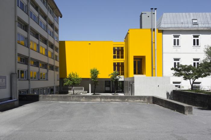 BIM建筑|单调色中的一道亮丽风景:ARTAVE/CCM 音乐学院加建 BIM建筑|单调色中的一道亮丽风景:ARTAVE/CCM 音乐学院加建