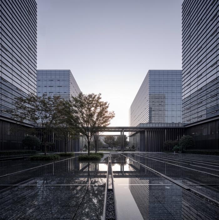 BIM建筑|亚厦集团总部:企业的磁场与工艺的礼赞 / goa大象设计 BIM建筑|亚厦集团总部:企业的磁场与工艺的礼赞 / goa大象设计