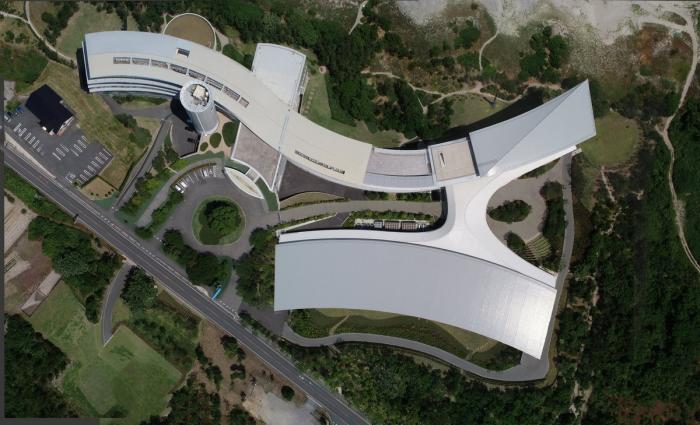 BIM建筑|流动身形,与海浪共舞:大金工业总部 / 竹中工务店 BIM建筑|流动身形,与海浪共舞:大金工业总部 / 竹中工务店