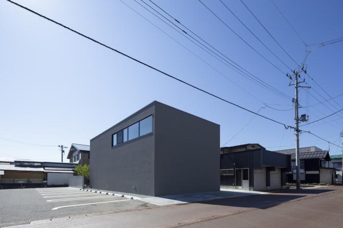 BIM建筑|垂墙半遮,通透借景:日本山形县住宅“SCAPE” BIM建筑|垂墙半遮,通透借景:日本山形县住宅“SCAPE”