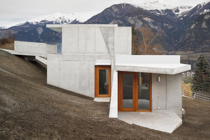 BIM建筑|群山环抱之中,“折叠百变”的混凝土小屋 BIM建筑|群山环抱之中,“折叠百变”的混凝土小屋