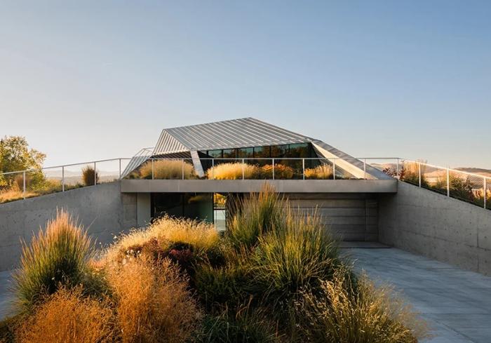 BIM建筑|美国西部荒漠中的“变形器”住宅 / OPA BIM建筑|美国西部荒漠中的“变形器”住宅 / OPA