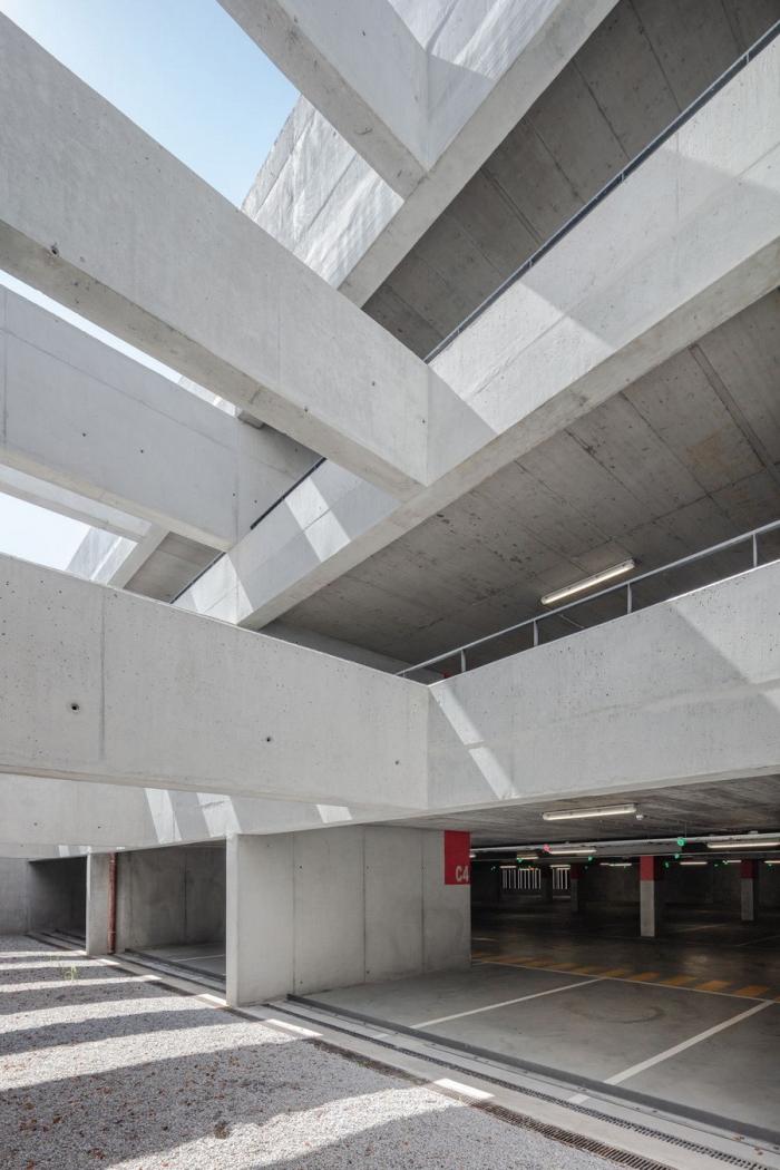 BIM建筑|旋转的地下“陀螺”:汽车公园“Caldeiroa” / Pitagoras Group BIM建筑|旋转的地下“陀螺”:汽车公园“Caldeiroa” / Pitagoras Group