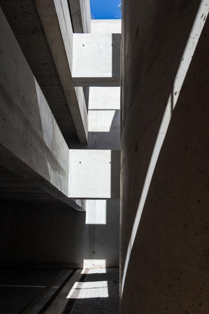 BIM建筑|旋转的地下“陀螺”:汽车公园“Caldeiroa” / Pitagoras Group BIM建筑|旋转的地下“陀螺”:汽车公园“Caldeiroa” / Pitagoras Group