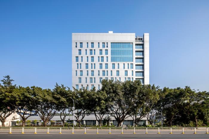 BIM建筑|人与机器共生:深圳龙华电信枢纽大厦 / 森磊国际 BIM建筑|人与机器共生:深圳龙华电信枢纽大厦 / 森磊国际