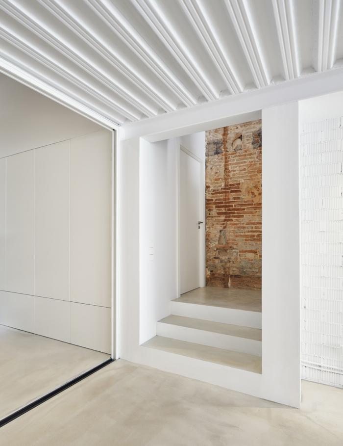 BIM建筑|巴塞罗那住宅改造,纵向贯通 / estudi08014 BIM建筑|巴塞罗那住宅改造,纵向贯通 / estudi08014