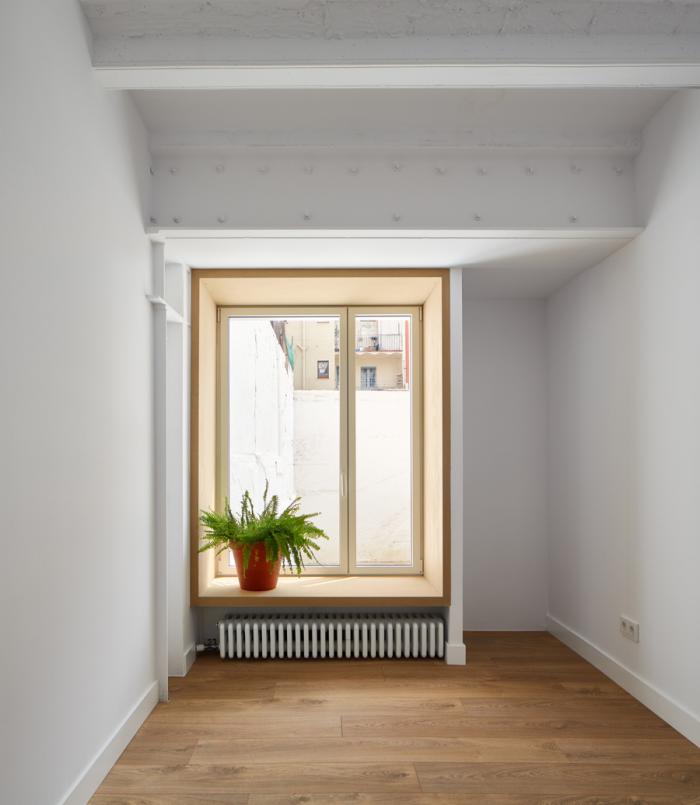 BIM建筑|巴塞罗那住宅改造,纵向贯通 / estudi08014 BIM建筑|巴塞罗那住宅改造,纵向贯通 / estudi08014