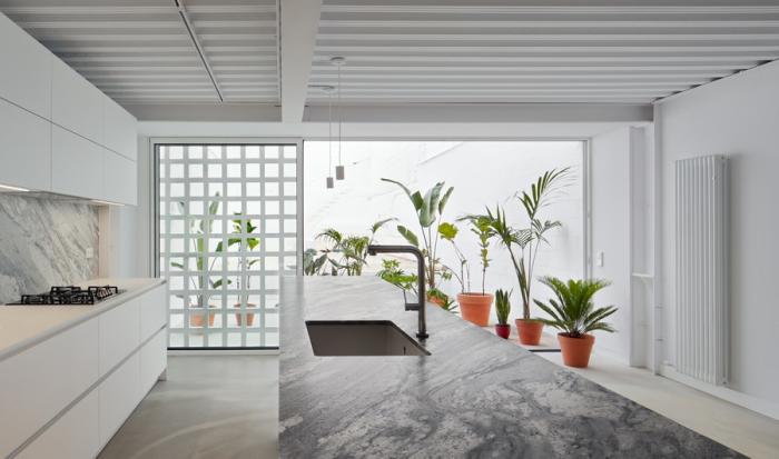 BIM建筑|巴塞罗那住宅改造,纵向贯通 / estudi08014 BIM建筑|巴塞罗那住宅改造,纵向贯通 / estudi08014