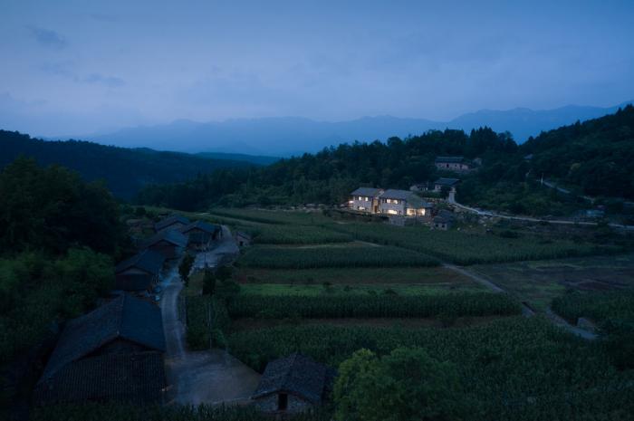 BIM建筑|南岔湾·石屋部落民宿 / 中国美术学院风景建筑设计研究总院 BIM建筑|南岔湾·石屋部落民宿 / 中国美术学院风景建筑设计研究总院