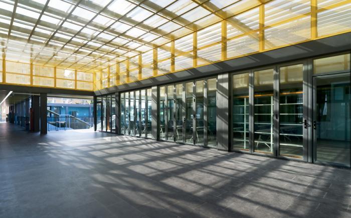 BIM建筑|深圳罗湖翠园中学东晓校区腾挪学校 / 深圳大学 何川建筑工作室 BIM建筑|深圳罗湖翠园中学东晓校区腾挪学校 / 深圳大学 何川建筑工作室