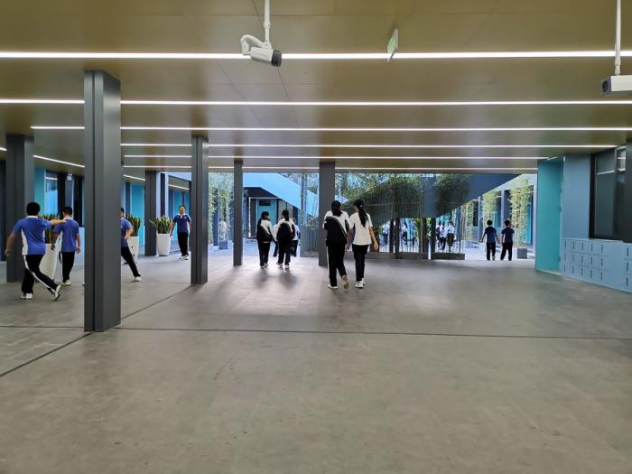 BIM建筑|深圳罗湖翠园中学东晓校区腾挪学校 / 深圳大学 何川建筑工作室 BIM建筑|深圳罗湖翠园中学东晓校区腾挪学校 / 深圳大学 何川建筑工作室