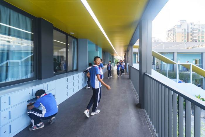 BIM建筑|深圳罗湖翠园中学东晓校区腾挪学校 / 深圳大学 何川建筑工作室 BIM建筑|深圳罗湖翠园中学东晓校区腾挪学校 / 深圳大学 何川建筑工作室
