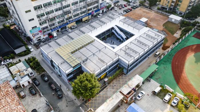 BIM建筑|深圳罗湖翠园中学东晓校区腾挪学校 / 深圳大学 何川建筑工作室 BIM建筑|深圳罗湖翠园中学东晓校区腾挪学校 / 深圳大学 何川建筑工作室