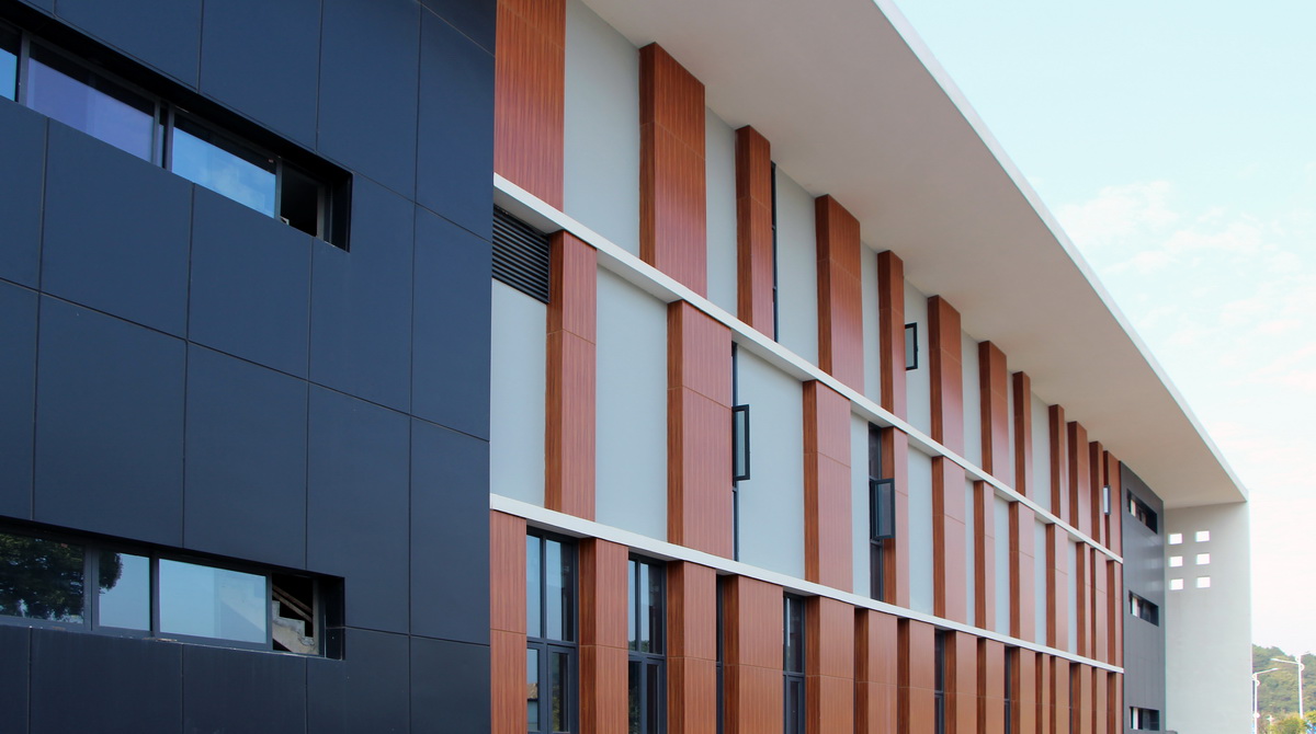 BIM建筑|广西贺州市.平桂档案馆——简洁至上 / 广西中盛建筑设计有限公司 BIM建筑|广西贺州市.平桂档案馆——简洁至上 / 广西中盛建筑设计有限公司