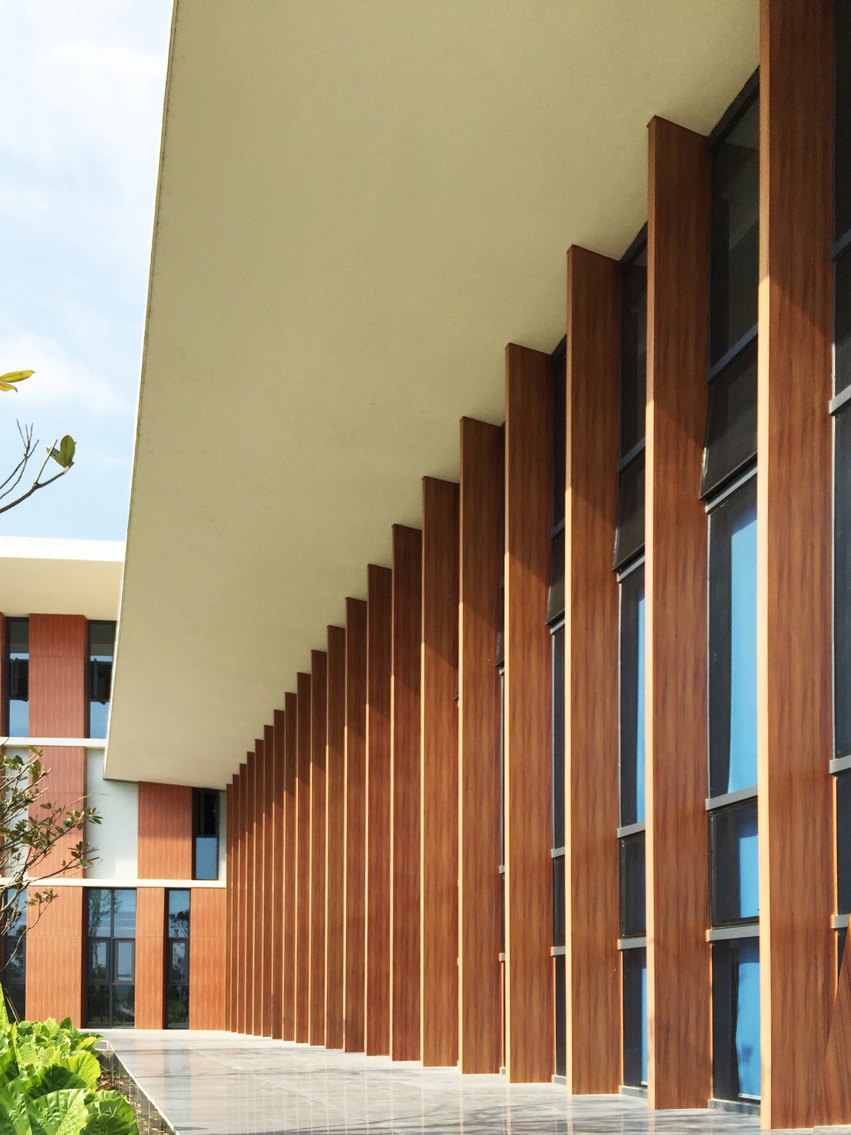 BIM建筑|广西贺州市.平桂档案馆——简洁至上 / 广西中盛建筑设计有限公司 BIM建筑|广西贺州市.平桂档案馆——简洁至上 / 广西中盛建筑设计有限公司