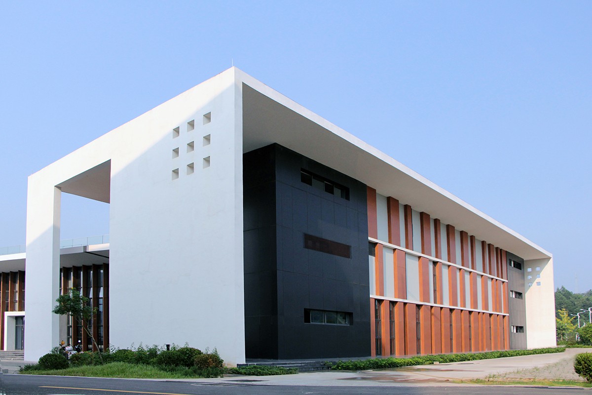 BIM建筑|广西贺州市.平桂档案馆——简洁至上 / 广西中盛建筑设计有限公司 BIM建筑|广西贺州市.平桂档案馆——简洁至上 / 广西中盛建筑设计有限公司