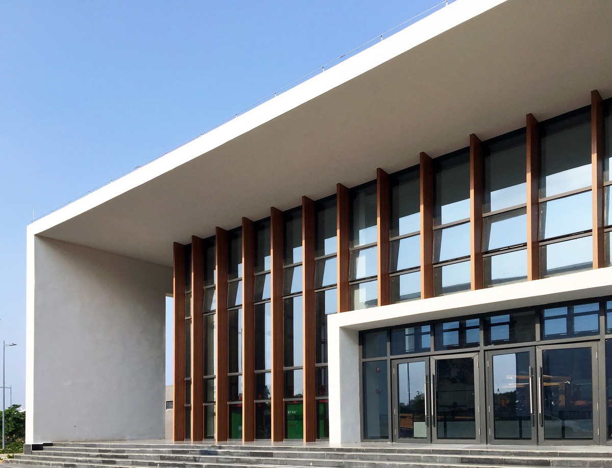 BIM建筑|广西贺州市.平桂档案馆——简洁至上 / 广西中盛建筑设计有限公司 BIM建筑|广西贺州市.平桂档案馆——简洁至上 / 广西中盛建筑设计有限公司