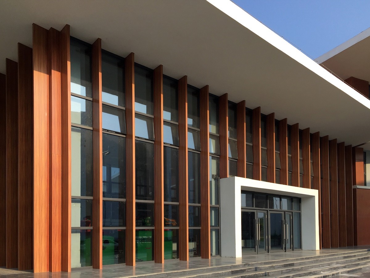 BIM建筑|广西贺州市.平桂档案馆——简洁至上 / 广西中盛建筑设计有限公司 BIM建筑|广西贺州市.平桂档案馆——简洁至上 / 广西中盛建筑设计有限公司