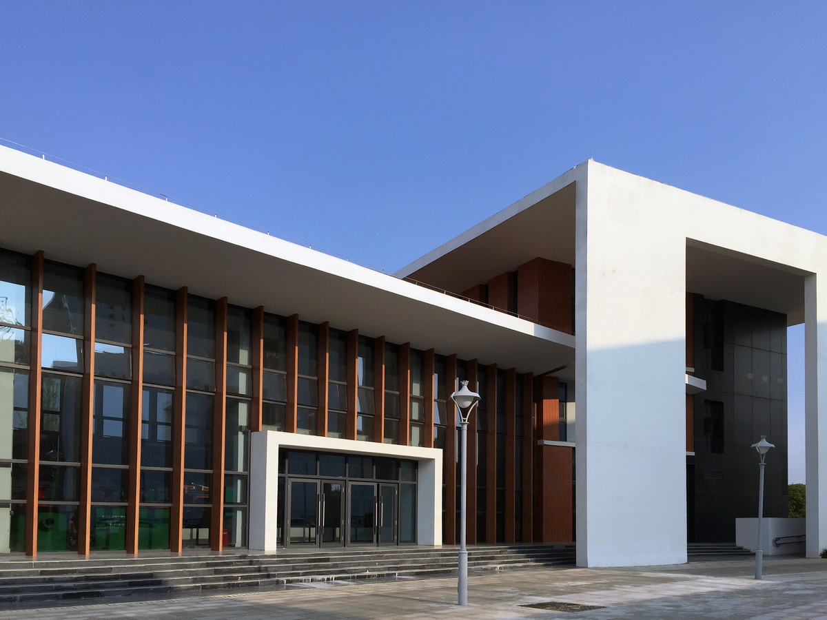 BIM建筑|广西贺州市.平桂档案馆——简洁至上 / 广西中盛建筑设计有限公司 BIM建筑|广西贺州市.平桂档案馆——简洁至上 / 广西中盛建筑设计有限公司