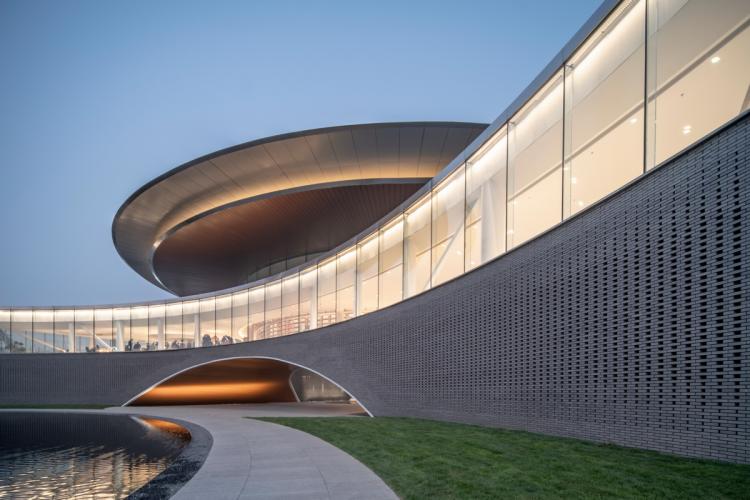 BIM建筑|建业·蓝海郑风酒店综合体 / 上海日清建筑设计 BIM建筑|建业·蓝海郑风酒店综合体 / 上海日清建筑设计