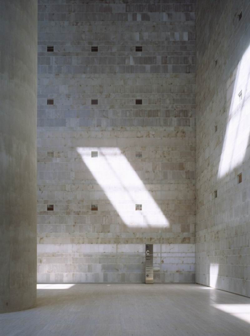 BIM建筑|经典项目:光与混凝土的故事 | 格拉纳达储蓄银行总部 BIM建筑|经典项目:光与混凝土的故事 | 格拉纳达储蓄银行总部