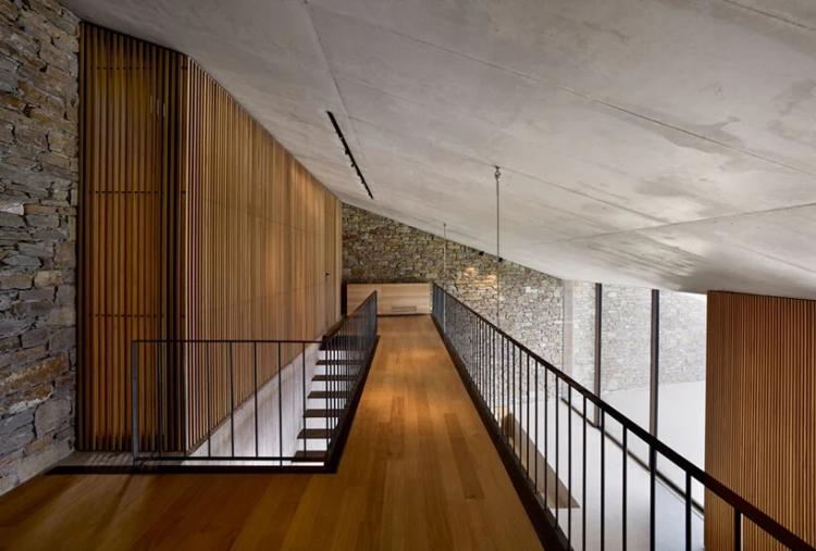 BIM建筑|嵌入地下的“洞穴”住宅,希腊 / Mold Architects BIM建筑|嵌入地下的“洞穴”住宅,希腊 / Mold Architects