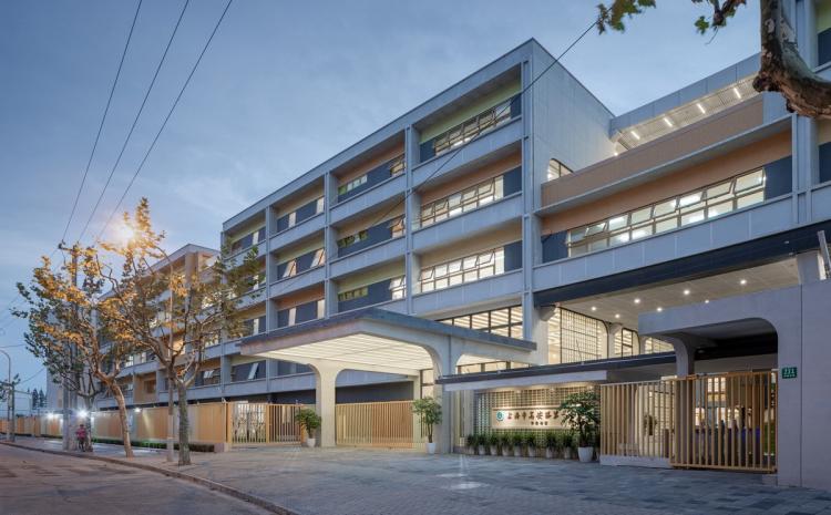 BIM建筑|秩序的启迪——上海市高安路第一小学华展校区 / 山水秀建筑事务所 BIM建筑|秩序的启迪——上海市高安路第一小学华展校区 / 山水秀建筑事务所