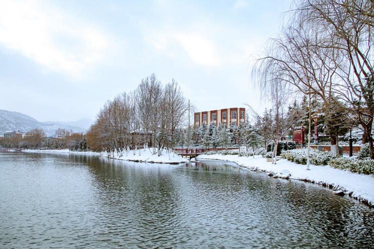 BIM建筑|喀拉卡尔藏族美食文化中心,香格里拉 / 平介设计 BIM建筑|喀拉卡尔藏族美食文化中心,香格里拉 / 平介设计