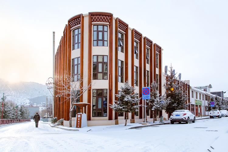 BIM建筑|喀拉卡尔藏族美食文化中心,香格里拉 / 平介设计 BIM建筑|喀拉卡尔藏族美食文化中心,香格里拉 / 平介设计