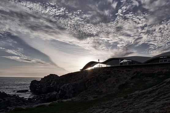 BIM建筑|西泽立卫在智利设计波浪状混凝土屋顶度假屋 BIM建筑|西泽立卫在智利设计波浪状混凝土屋顶度假屋