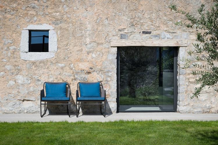 BIM建筑|岩溶住宅,废弃谷仓的新生 建筑鉴赏 第2张-BIM建筑网 BIM建筑|岩溶住宅,废弃谷仓的新生 建筑鉴赏 第2张