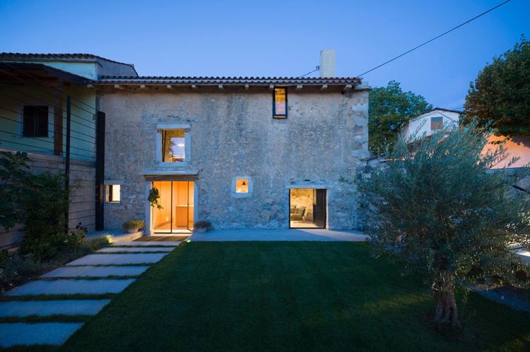 BIM建筑|岩溶住宅,废弃谷仓的新生 建筑鉴赏 第5张-BIM建筑网 BIM建筑|岩溶住宅,废弃谷仓的新生 建筑鉴赏 第5张