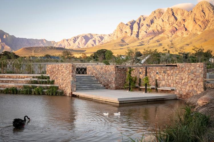 BIM建筑|环形步道,南非花园咖啡店 建筑鉴赏 第5张-BIM建筑网 BIM建筑|环形步道,南非花园咖啡店 建筑鉴赏 第5张